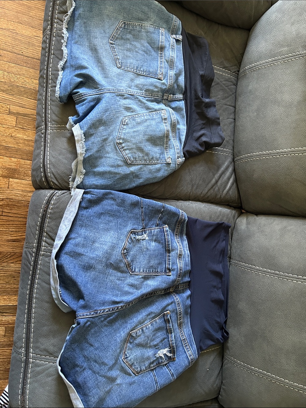 2 pack maternity jean shorts - Picture 4 of 4